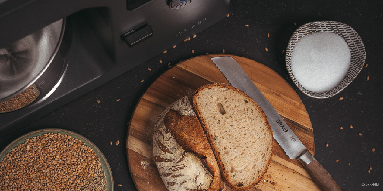 Baking sourdough bread yourself - Bread