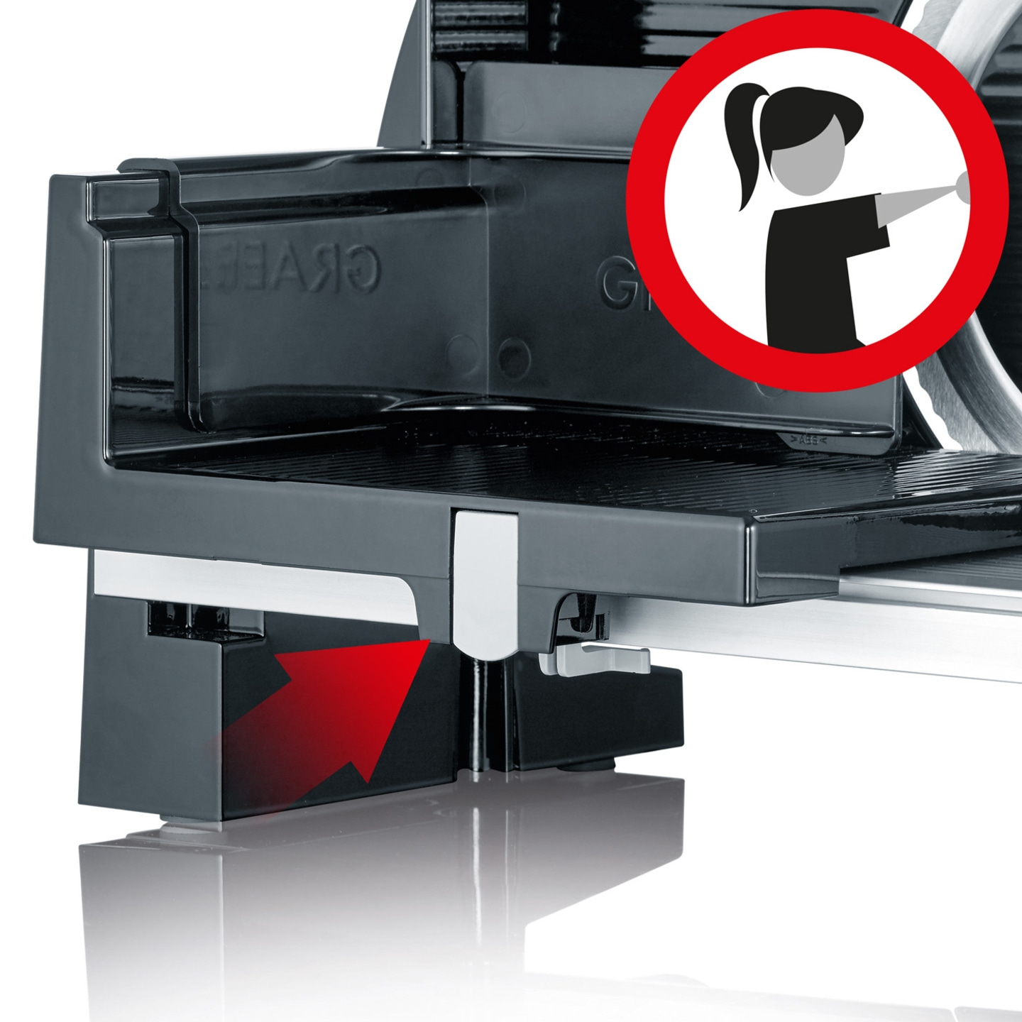 Trancheuse à viande avec flèche rouge et panneau d'avertissement pour la sécurité