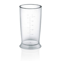 Gobelet doseur transparent avec échelle pour liquides, vide, isolé sur blanc