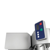 Bilancia con display blu e pulsanti per misurare il peso in chilogrammi o libbre.