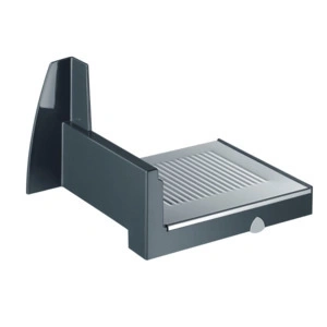 Trancheuse à viande gris foncé avec surface rainurée et design moderne.