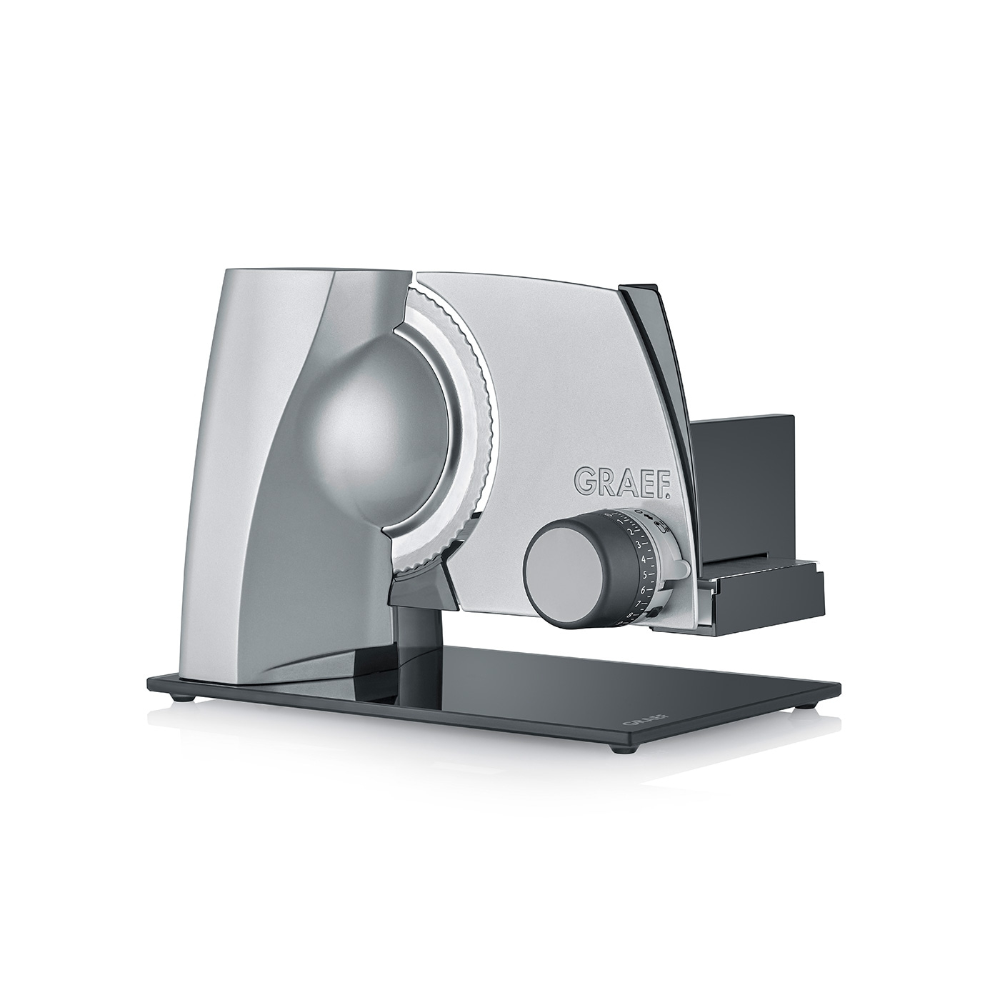 Affettatrice Graef argentata con quadrante e lama su base nera, elettrodomestico