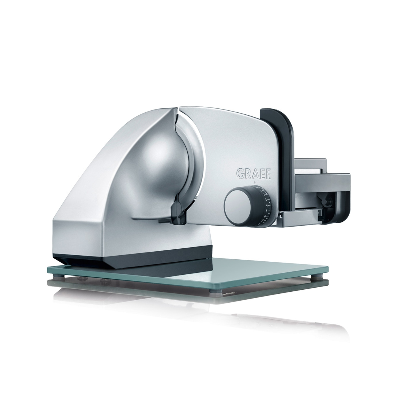 Trancheuse Graef, argent, avec plaque de verre, gros plan, isolé sur fond blanc