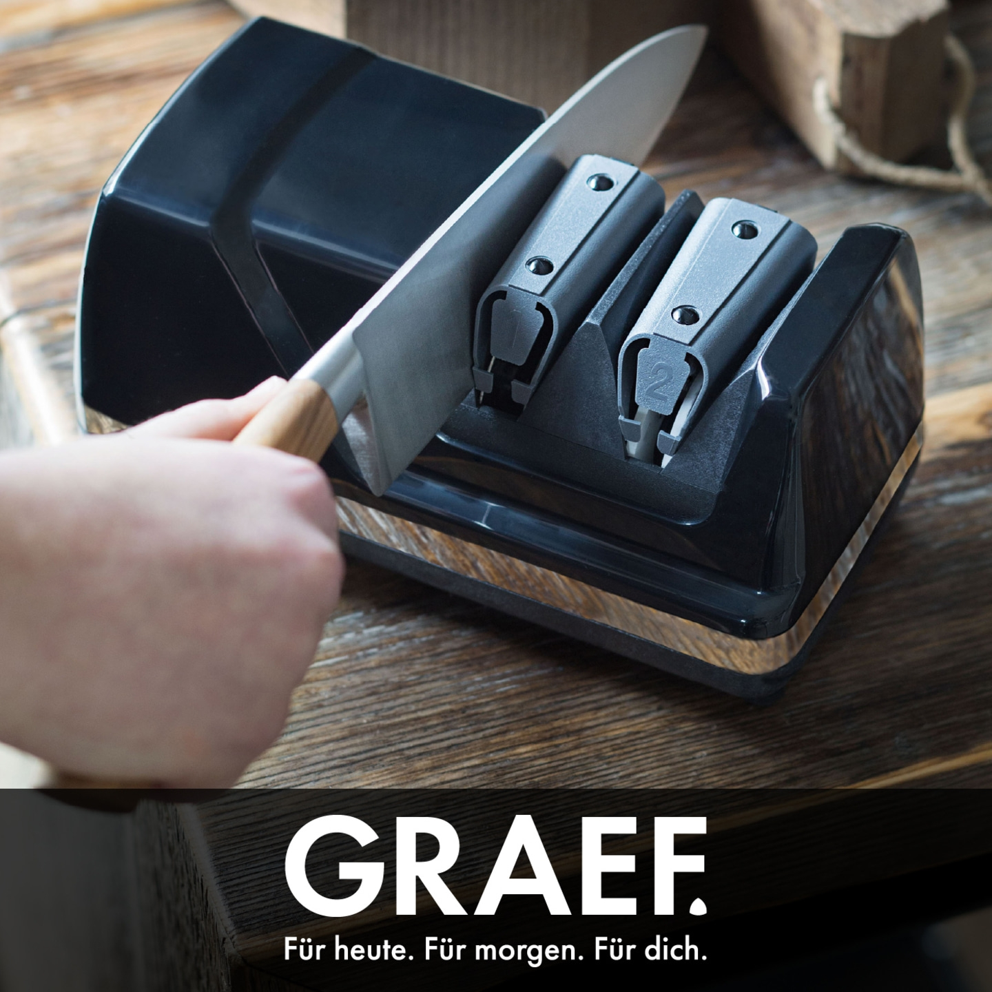 Affilatura coltelli con GRAEF. Per oggi, domani e te. Affilatore nero.