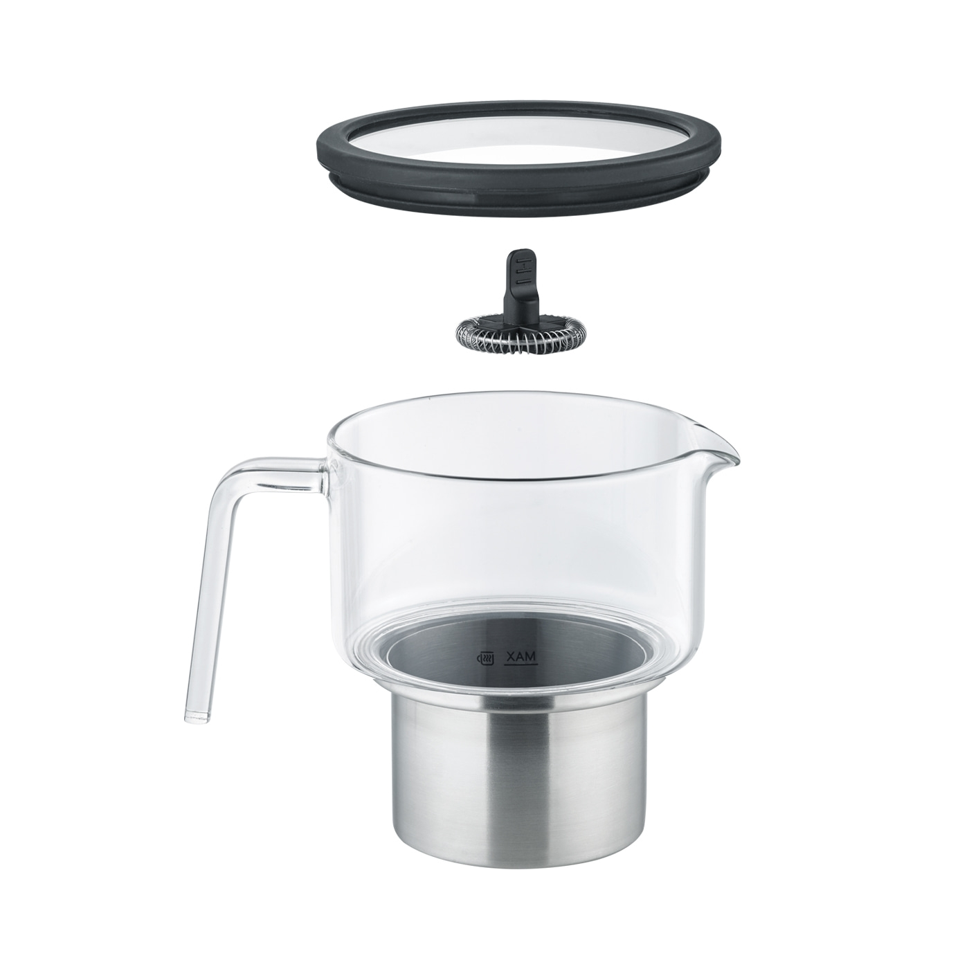 Contenitore in vetro con coperchio e frusta, isolato su sfondo bianco