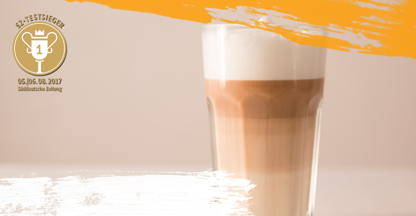 Café latte avec prix. SZ-Testsieger, 05.06.08.2017, Süddeutsche Zeitung.