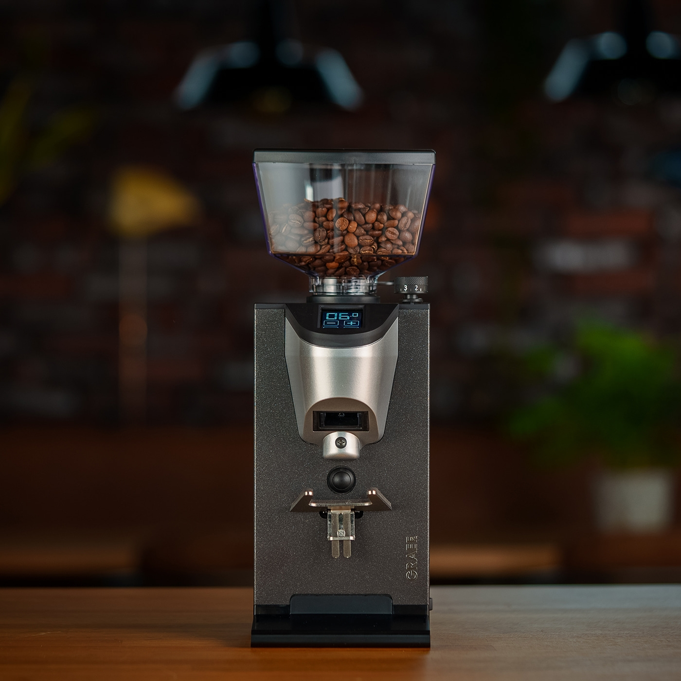 Coffee grinder CM1116 extra quiet, with disc grinder