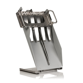 Appareil en métal avec poignée et fentes, isolé sur fond blanc