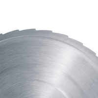 Metal circular saw blade with teeth and smooth surface