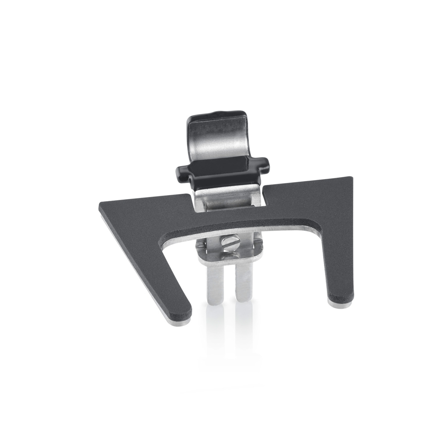 Parte metallica nera con accenti argentati su sfondo bianco