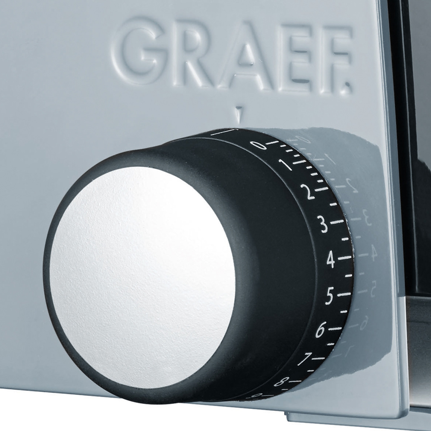 Trancheuse Graef avec molette de réglage de l'épaisseur, noir et blanc, gros plan